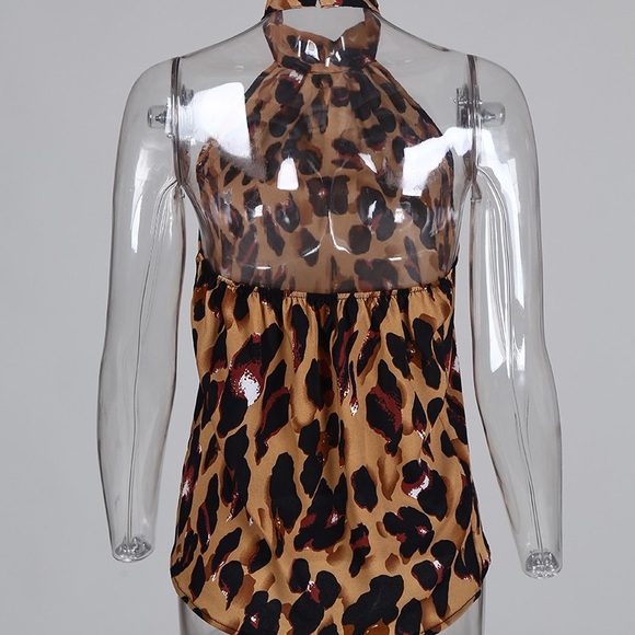 Leopard print halter backless top NWT two sizes available - Picture 6 of 7